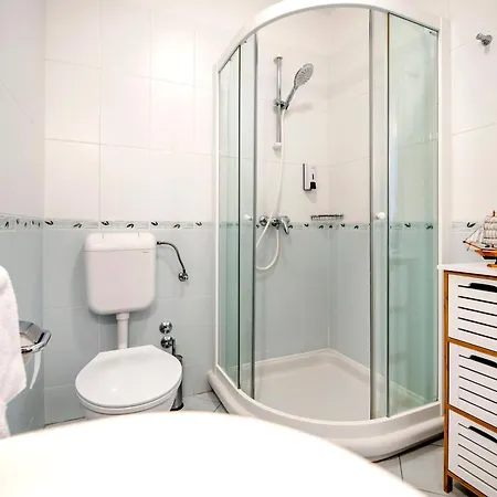 Marea Bed & Breakfast 4*