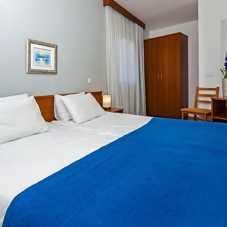 ベッド・アンド・ブレックファスト マレア ロヴィニ