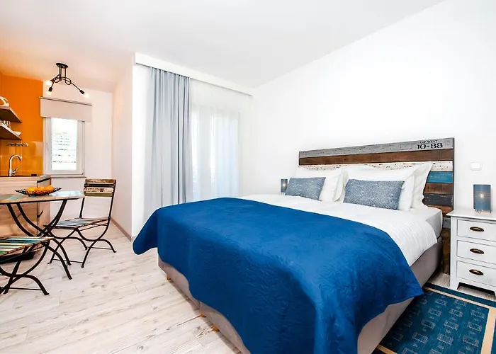 Couette-café Marea 4*