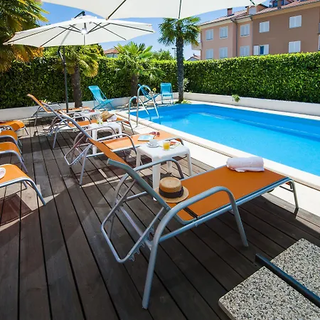 Marea Bed and Breakfast Ρόβινι
