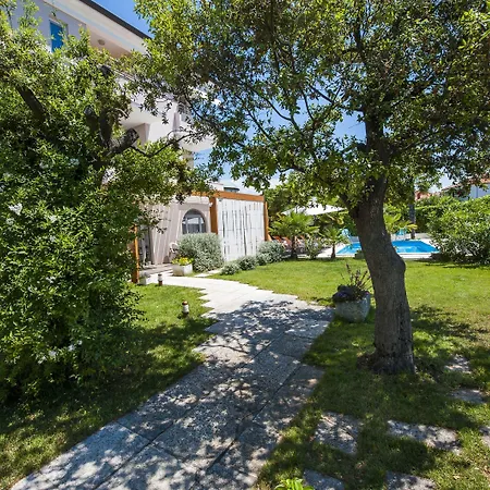 Marea Bed & Breakfast 4*