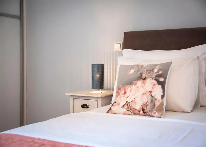 Marea Bed and Breakfast Ρόβινι
