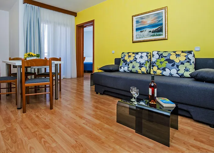 Marea 4* Ρόβινι
