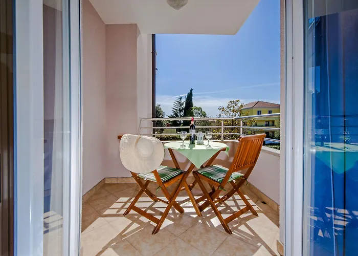 Marea 4* Ρόβινι
