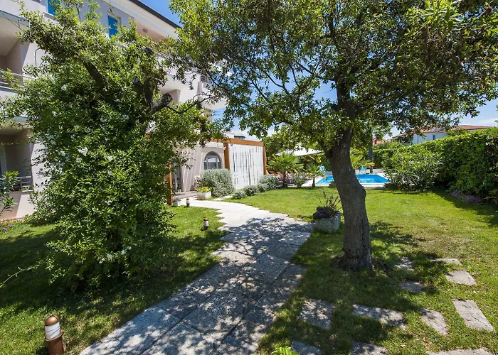 Marea Bed and Breakfast 4*