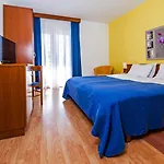 Marea Bed & Breakfast 4*